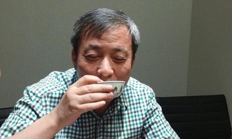 ट्याक्सी चालकबाट अरबपतिः चीनका प्रख्यात लगानीकर्ता ल्यू यिक्यानको प्रेरणादायी कथा